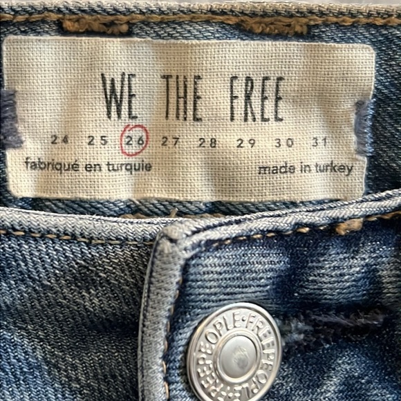 We The Free straight leg button fly Ankle jeans raw hem distressed Size 26 - Picture 7 of 8
